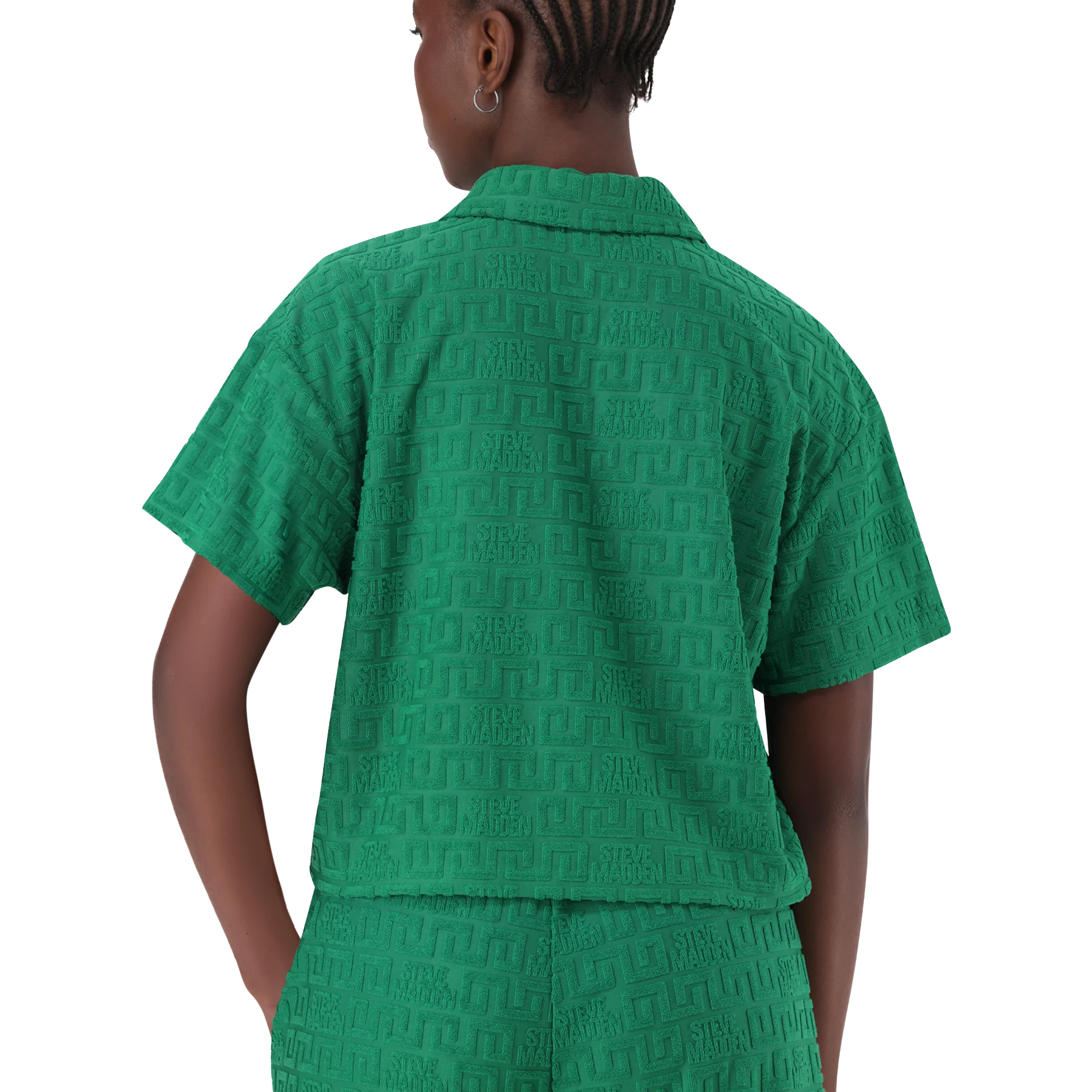 Steve Madden TESSA EMERALD EMBOSSED LOGO TOP WITH COLLAR
